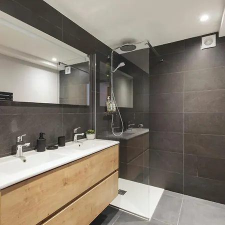 Grosse Pierre 180m2 Cheminee Jacuzzi Vue Taconnaz Chalet *