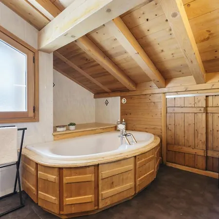 Grosse Pierre 180m2 Cheminee Jacuzzi Vue Taconnaz Chalet